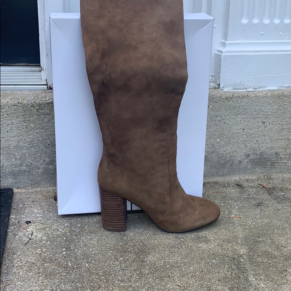 Size Six Dolce Vita “Rhea” Suede Leg Boots